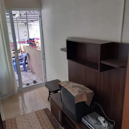 Oezlem 아파트호텔